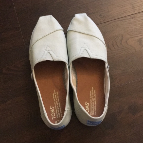 Toms Shoes - NWOB Toms Size 7.5 shoes Light Mint Green